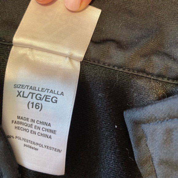 Adidas black zip up jacket. Perfect condition - Picture 4 of 4